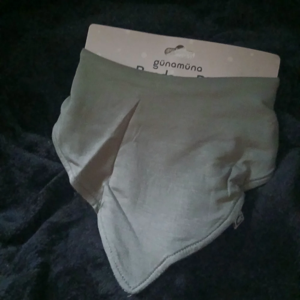 Gunamuna Bandana Bib